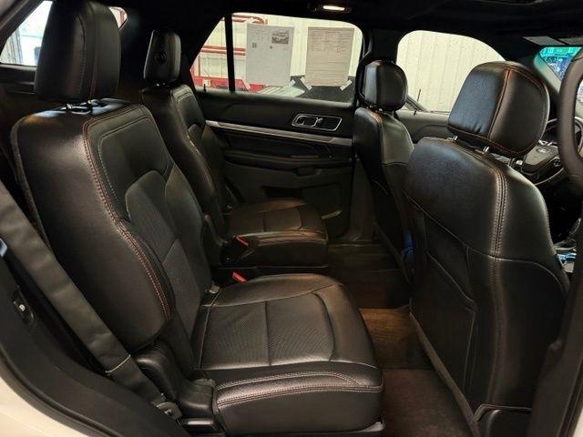 Ford Explorer Sport 4WD 2016