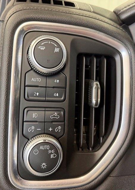 GMC Sierra photo 18