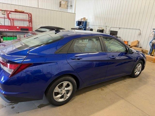 Hyundai Elantra SE 2021