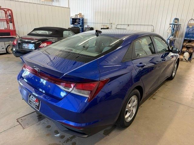 Hyundai Elantra SE 2021