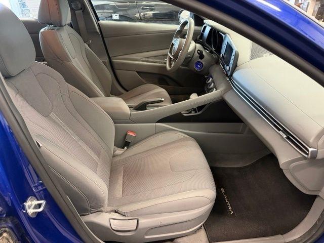 Hyundai Elantra SE 2021