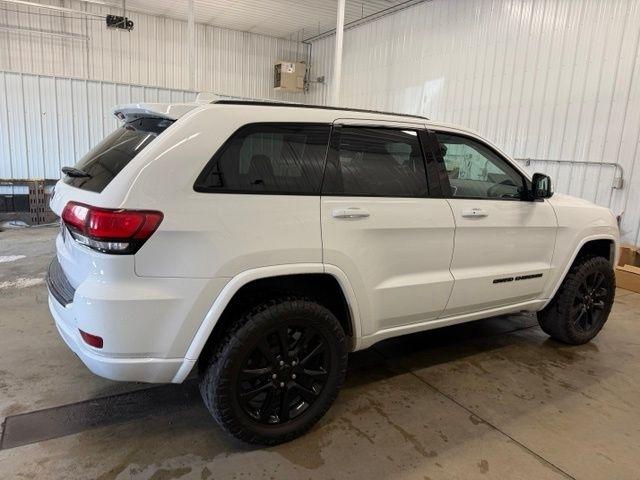 Jeep Grand Cherokee Laredo 4WD 2018