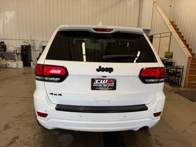 Jeep Grand Cherokee Laredo 4WD 2018
