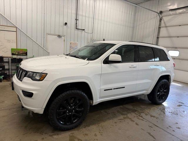 Jeep Grand Cherokee Laredo 4WD 2018