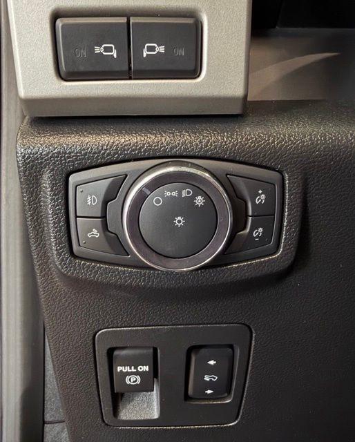 Ford F-150 photo 17