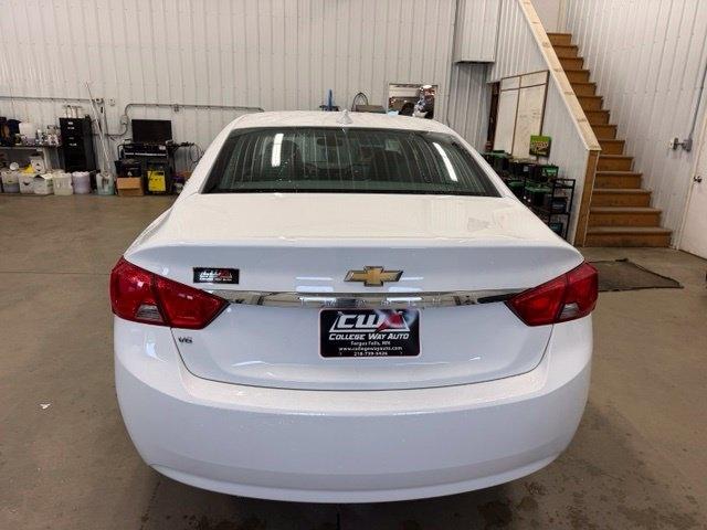 Chevrolet Impala photo 7