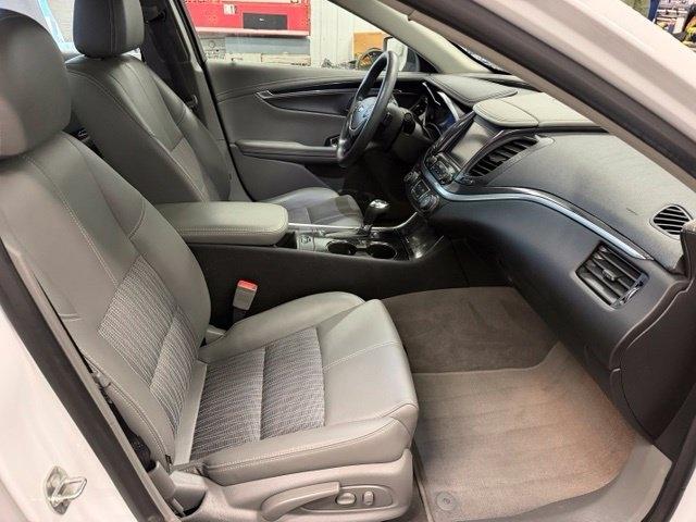 Chevrolet Impala photo 14