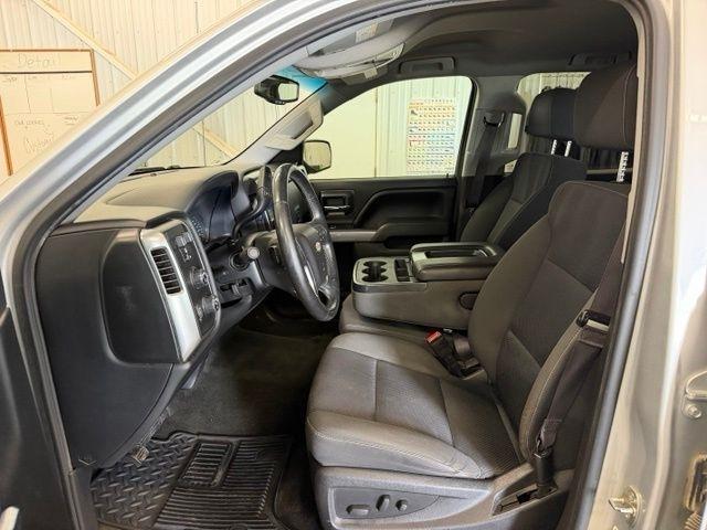 Chevrolet Silverado photo 11