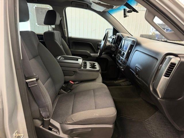 Chevrolet Silverado photo 14
