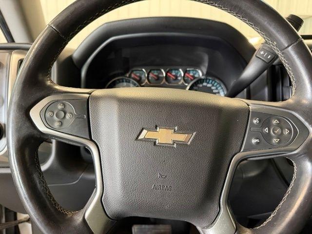 Chevrolet Silverado photo 18