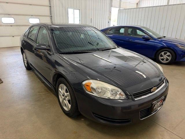 Chevrolet Impala photo 3