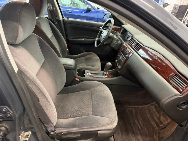 Chevrolet Impala photo 14