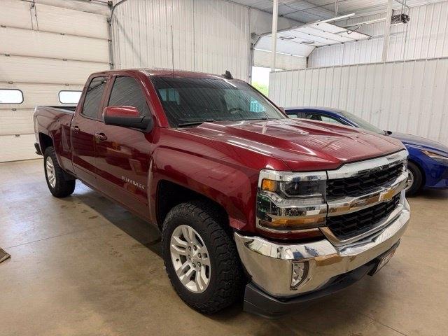 Chevrolet Silverado photo 3