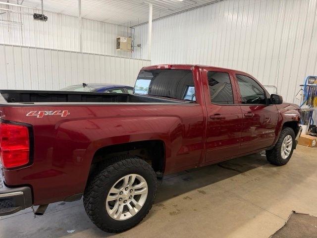 Chevrolet Silverado photo 4