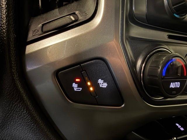 Chevrolet Silverado photo 22