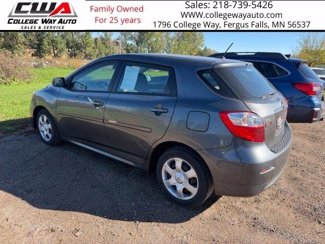 Toyota Matrix S 5-Speed MT 2010