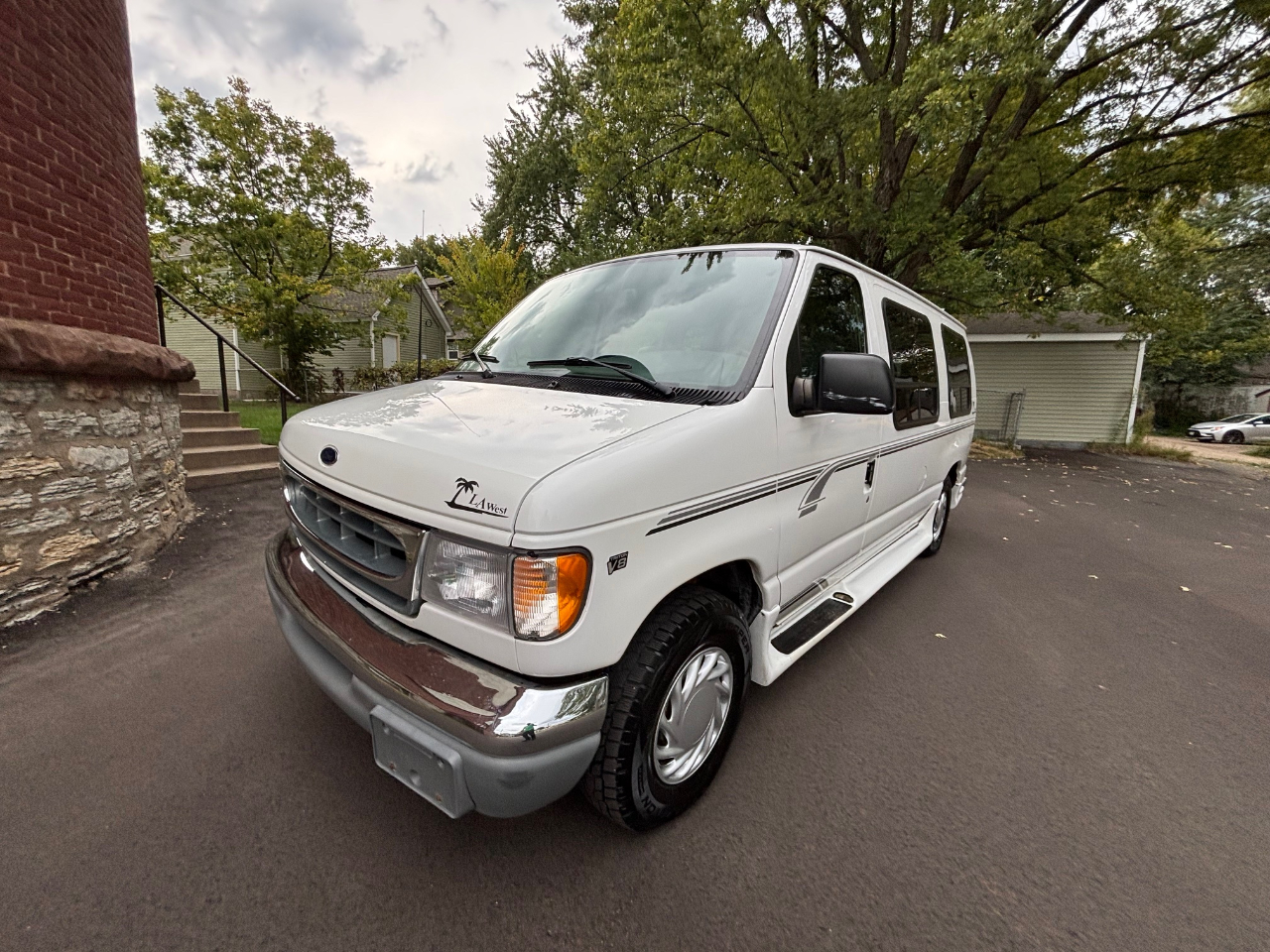 2000 Ford Econoline LA West Conversion Van