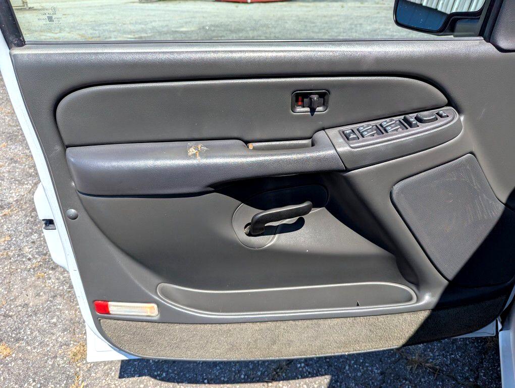 Chevrolet Silverado 1500 LS Crew Cab 2WD 2005