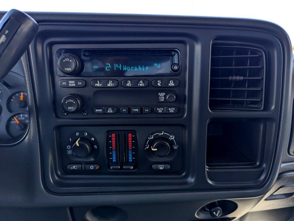 Chevrolet Silverado 1500 LS Crew Cab 2WD 2005