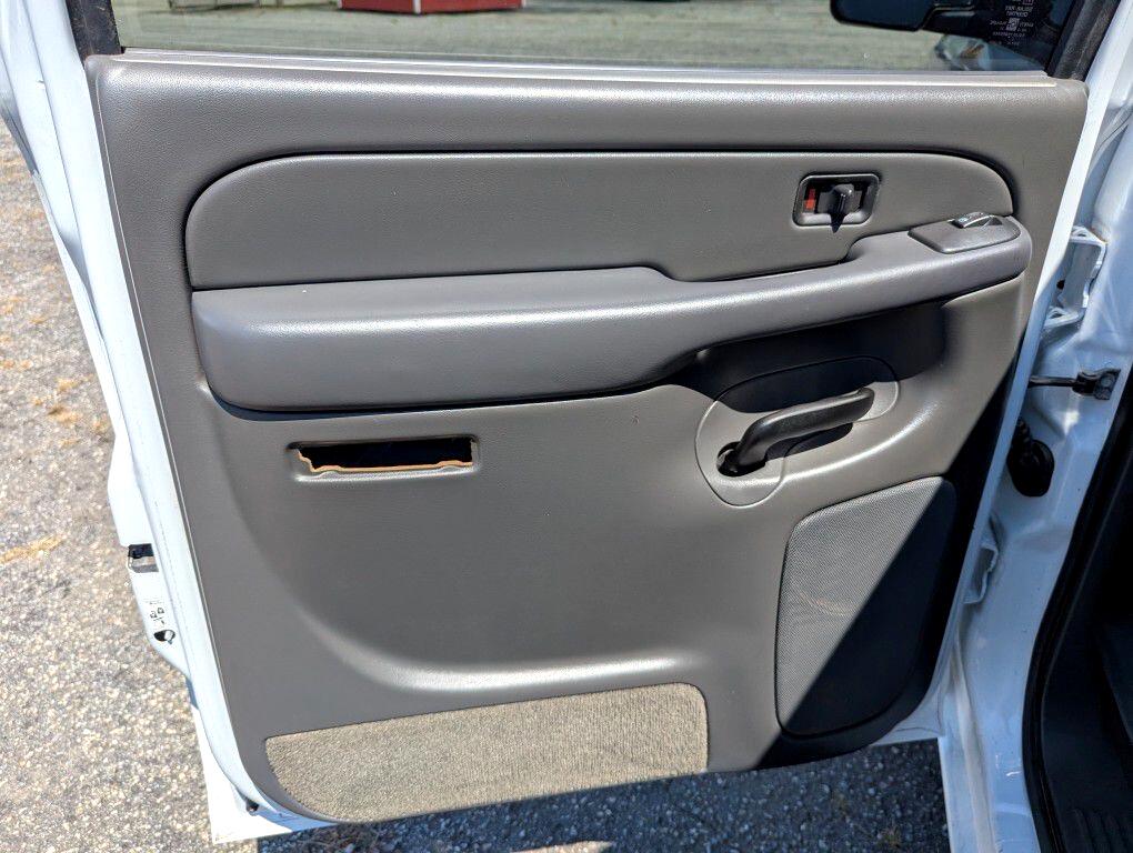 Chevrolet Silverado 1500 LS Crew Cab 2WD 2005