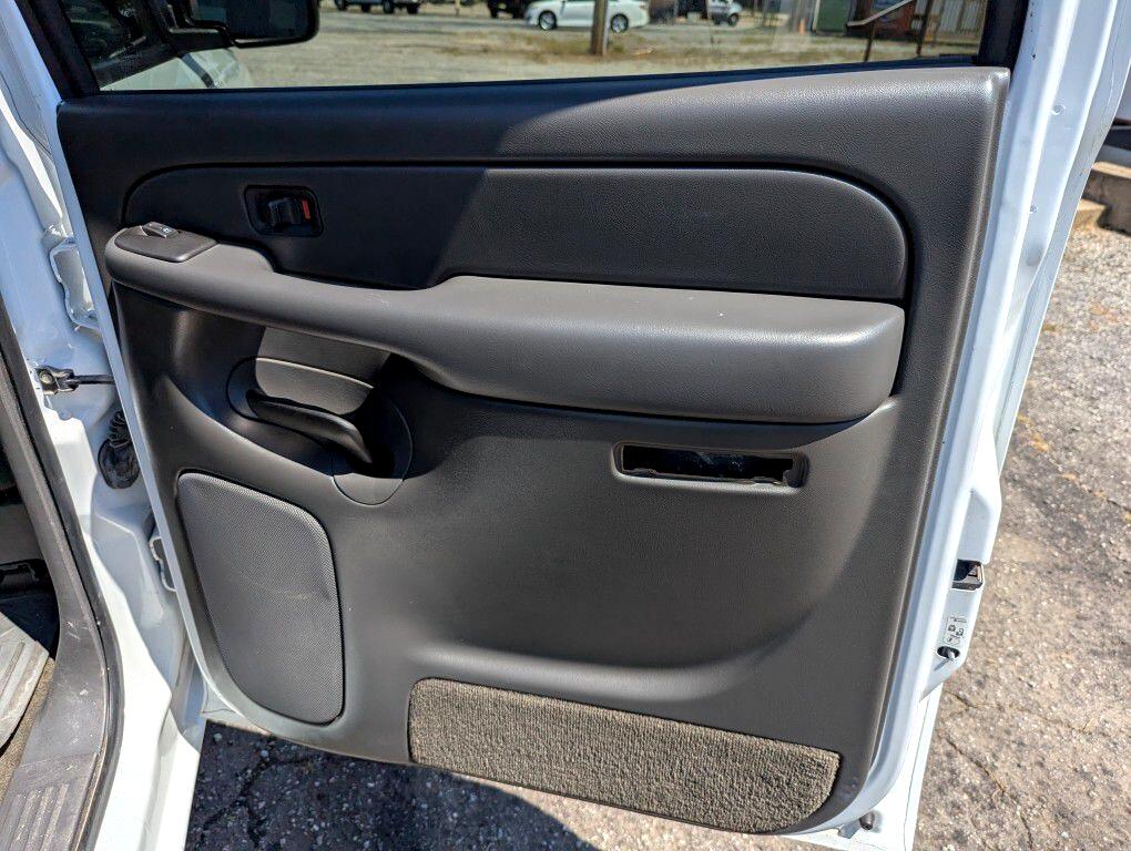Chevrolet Silverado 1500 LS Crew Cab 2WD 2005