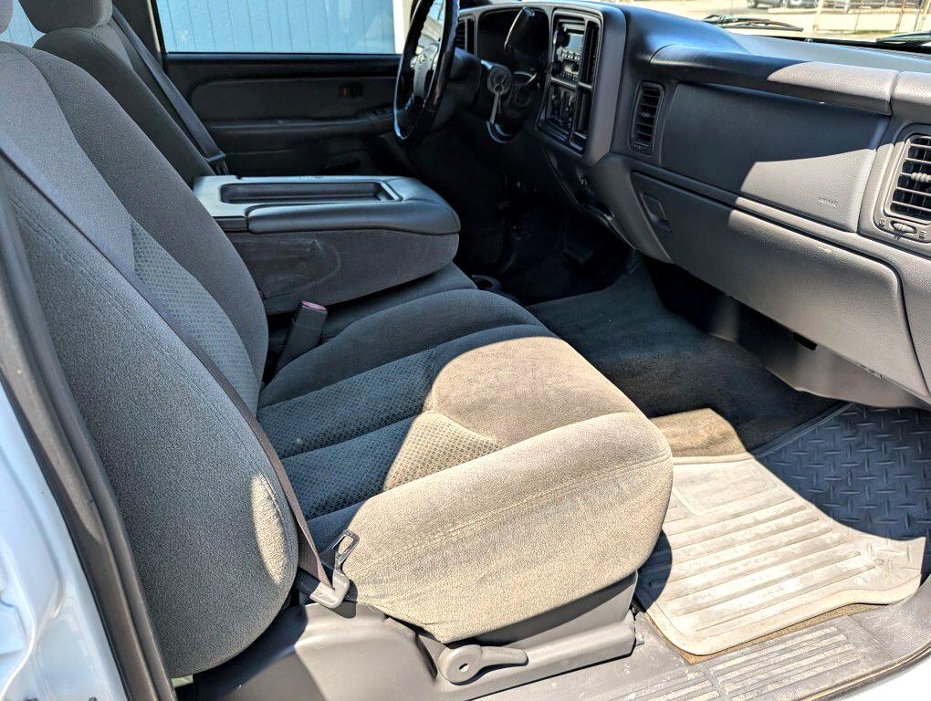 Chevrolet Silverado 1500 LS Crew Cab 2WD 2005
