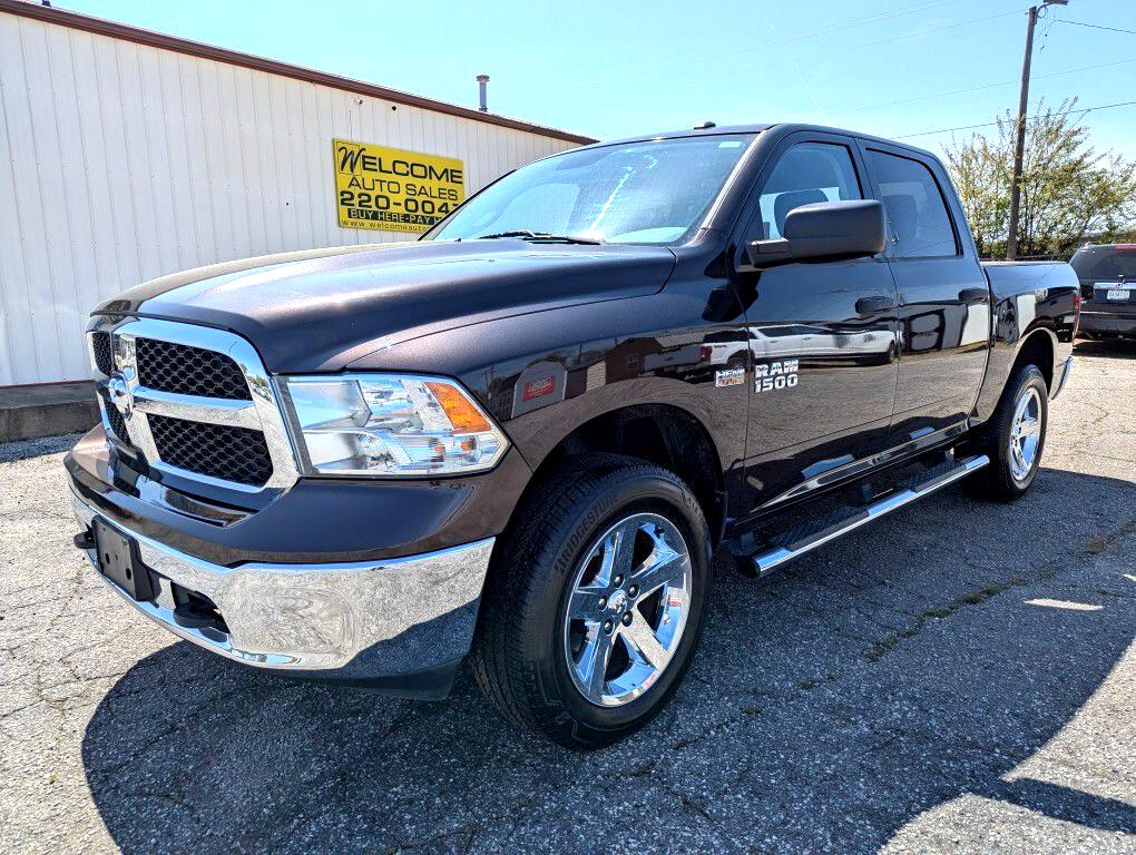 RAM 1500 Tradesman Crew Cab SWB 4WD 2017