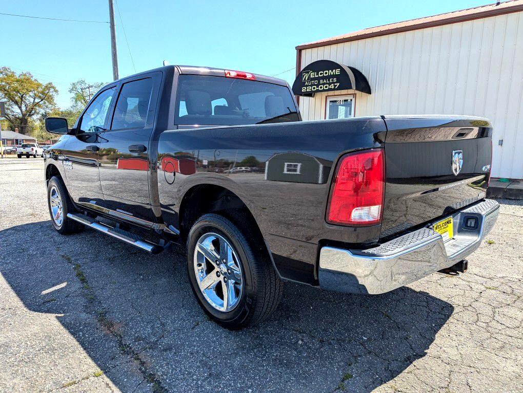 RAM 1500 Tradesman Crew Cab SWB 4WD 2017