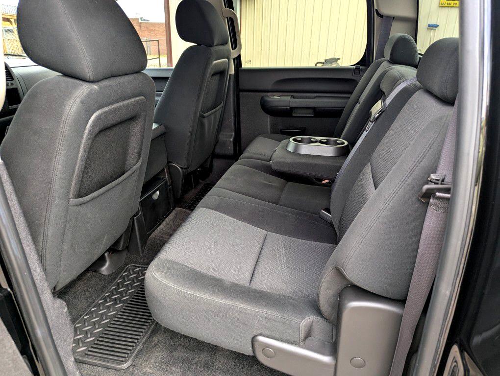 Chevrolet Silverado 1500 LT Crew Cab 2WD 2011