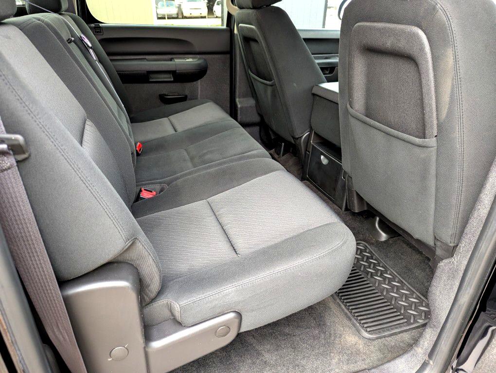 Chevrolet Silverado 1500 LT Crew Cab 2WD 2011