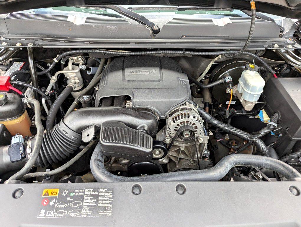 Chevrolet Silverado 1500 LT Crew Cab 2WD 2011