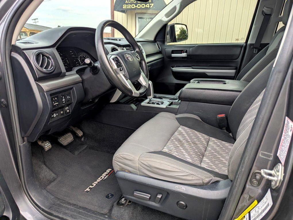 Toyota Tundra SR5 5.7L V8 CrewMax 4WD 2018