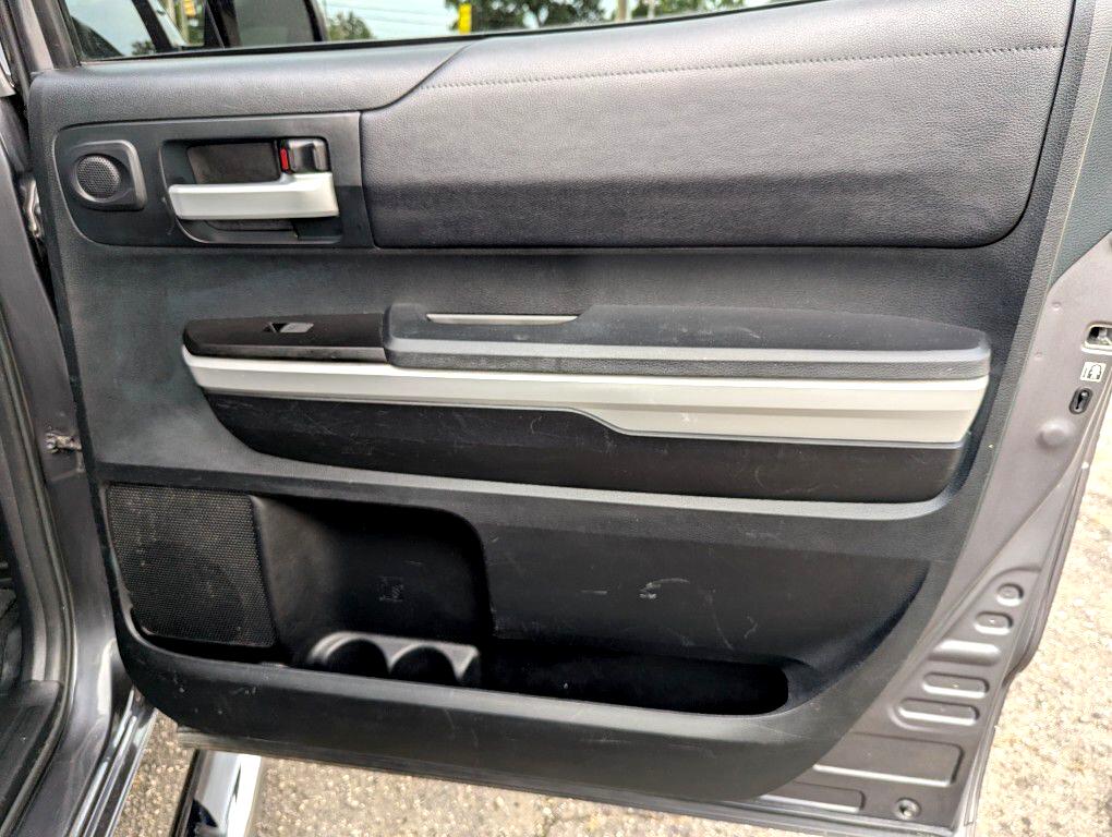 Toyota Tundra SR5 5.7L V8 CrewMax 4WD 2018