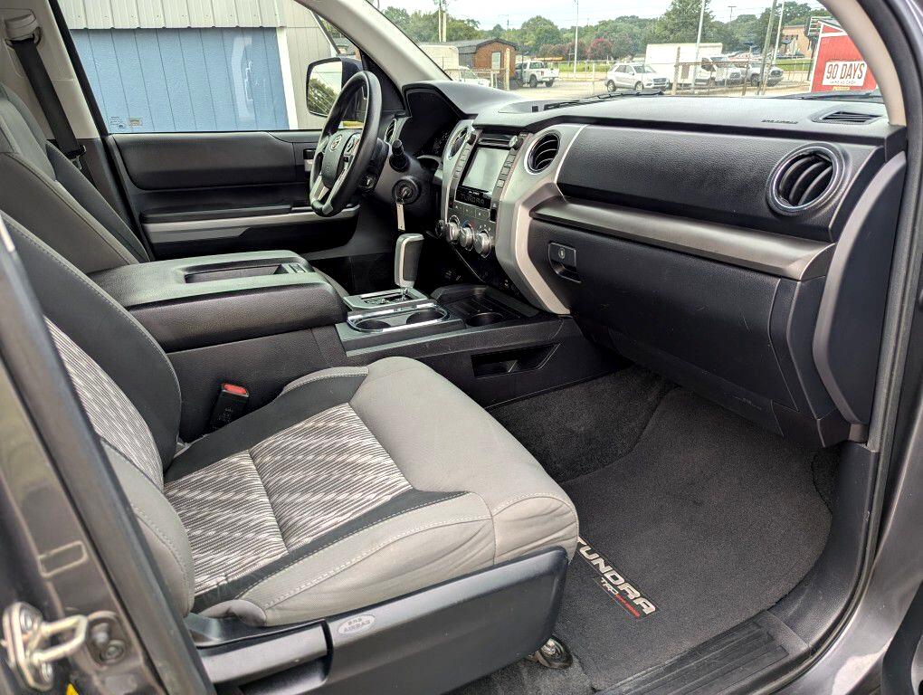 Toyota Tundra SR5 5.7L V8 CrewMax 4WD 2018