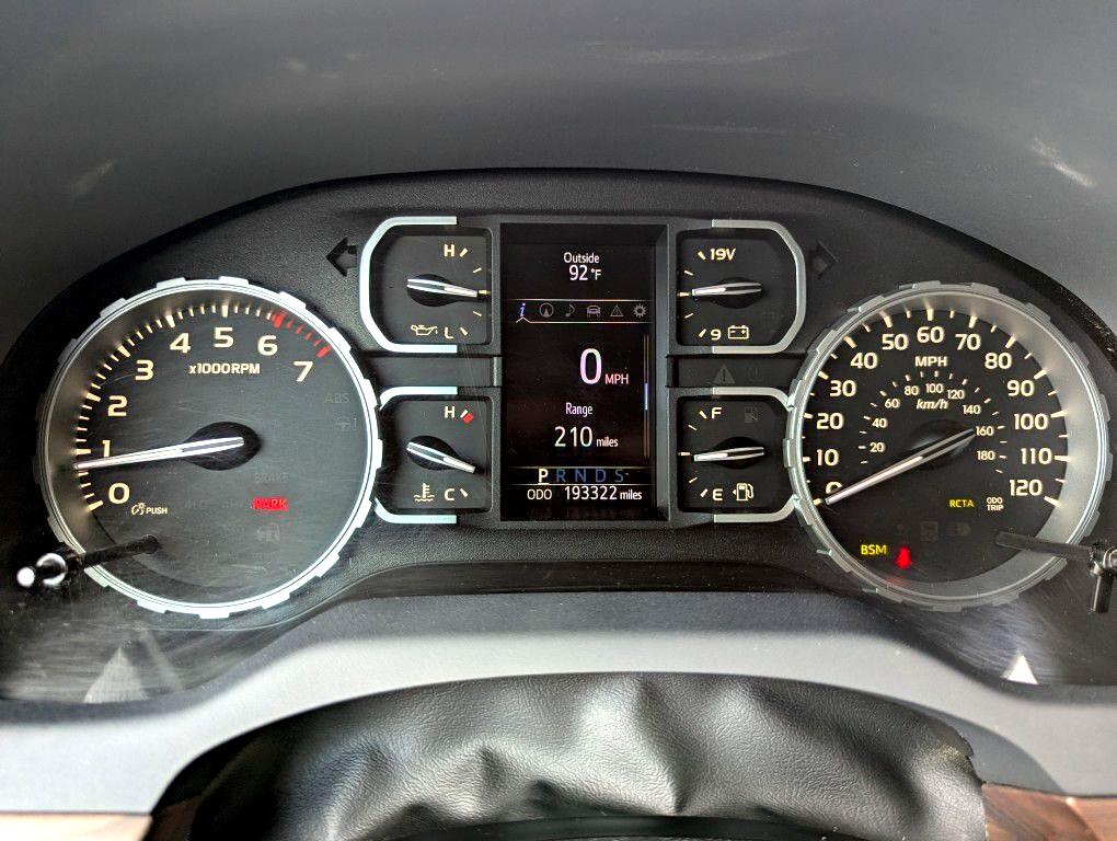 Toyota Tundra Limited 5.7L CrewMax 4WD 2020