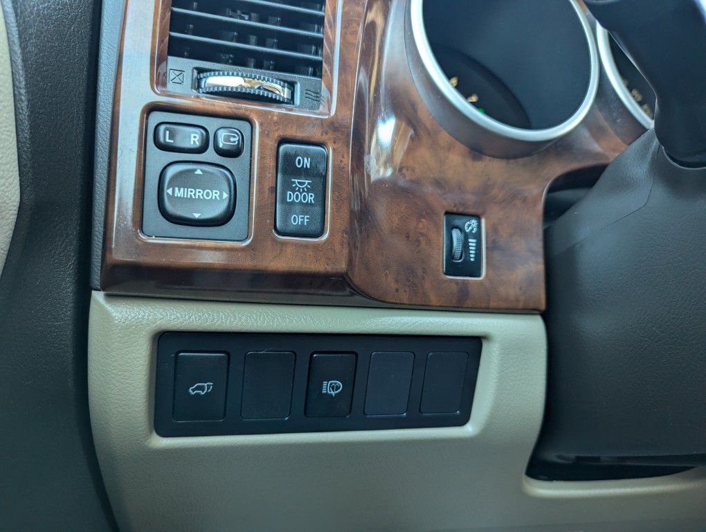Toyota Sequoia Limited 2WD 2011