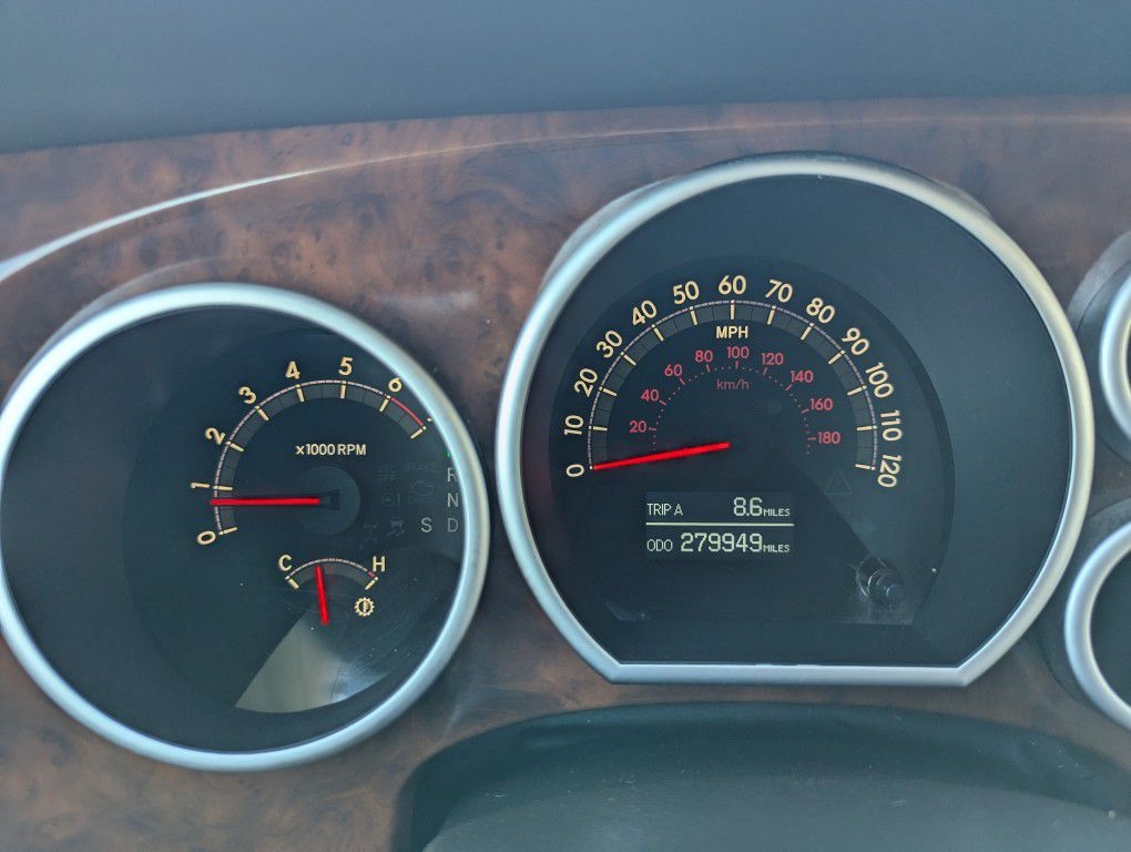 Toyota Sequoia Limited 2WD 2011