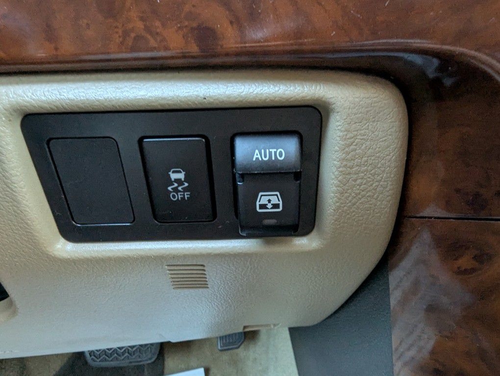 Toyota Sequoia Limited 2WD 2011