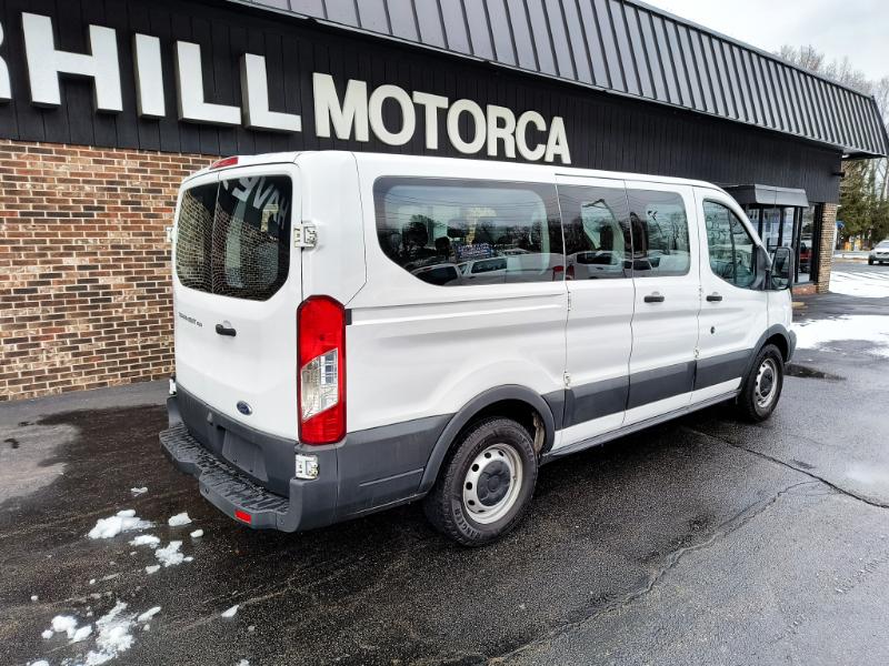 Ford Transit 150 Wagon Low Roof XL 60/40 Pass. 130-in. WB 2017