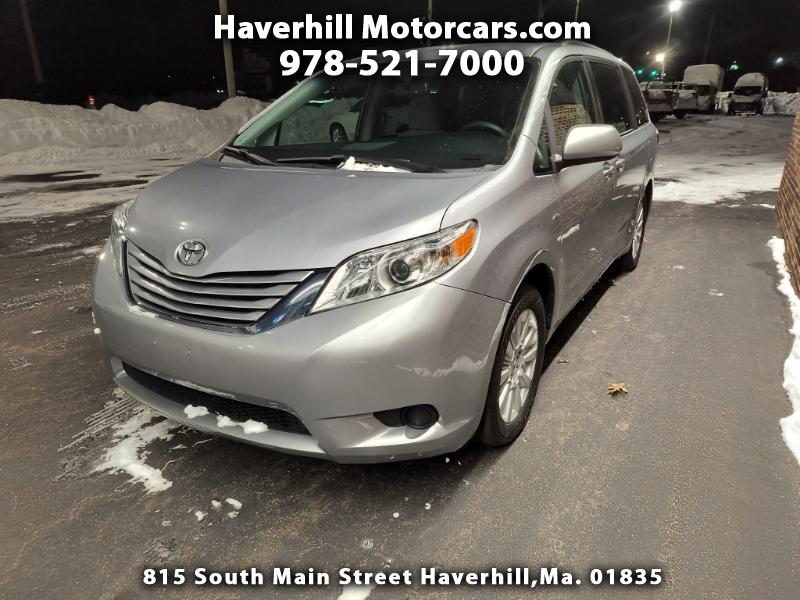 Toyota Sienna LE 7-Passenger AWD 2017