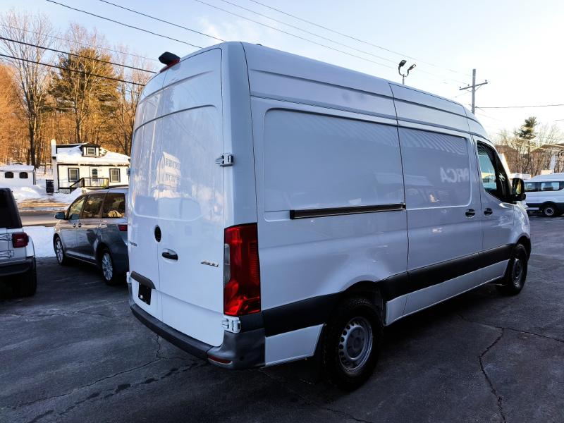 Mercedes-Benz Sprinter 2500 144-in. WB 2021