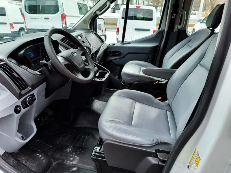 Ford Transit 150 Wagon Low Roof XL 60/40 Pass. 130-in. WB 2017