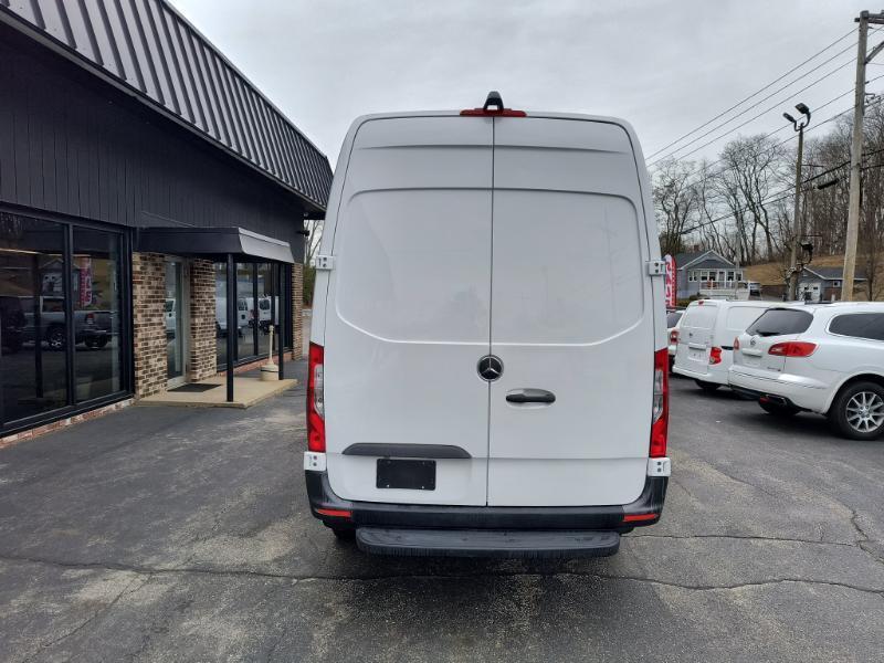 Mercedes-Benz Sprinter 2500 144-in. WB 2020