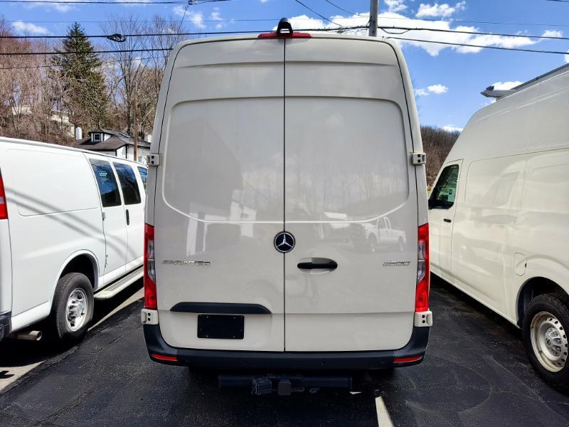 Mercedes-Benz Sprinter 2500 144-in. WB 2023