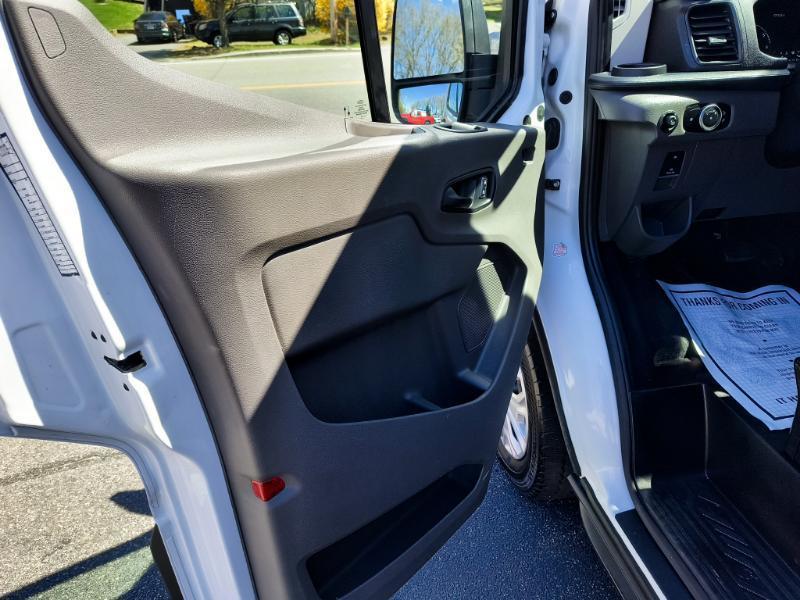 Ford Transit 350 Wagon Low Roof XL w/Sliding Pass. 148-in. WB 2024