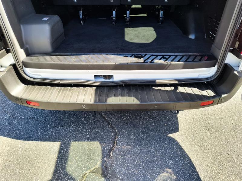 Ford Transit 350 Wagon Low Roof XL w/Sliding Pass. 148-in. WB 2024