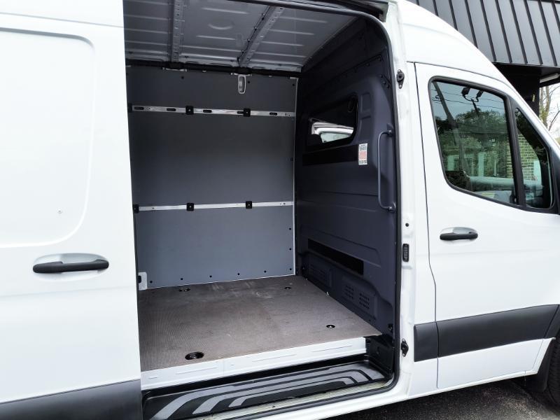 Mercedes-Benz Sprinter 1500 144-in. WB 2023