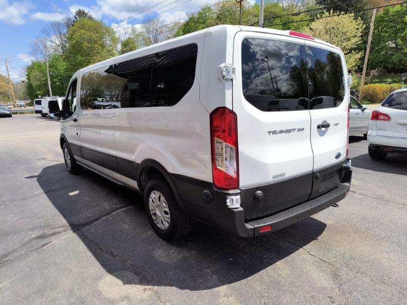 Ford Transit 350 Wagon Low Roof XL w/Sliding Pass. 148-in. WB 2024