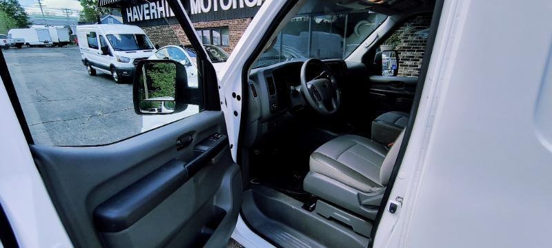 Nissan NV Cargo 2500 HD SV V6 High Roof 2019