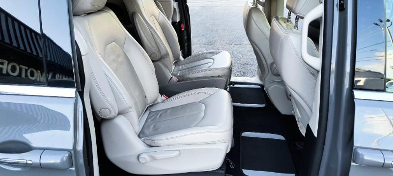 Chrysler Pacifica Hybrid Touring L 2021
